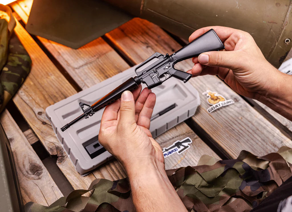 Vietnam War era miniature M16A1 rifle replica